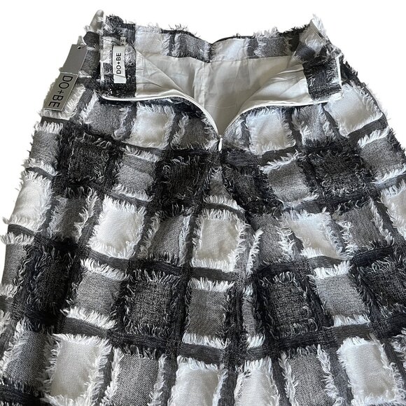 DO+BE Textured Bold Checkered Women's Shorts – Elevated Casual Looks Size S, NWT - Picture 3 of 7